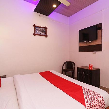 Oyo 77137 Hotle Castle Inn Mumbai Bagian luar foto