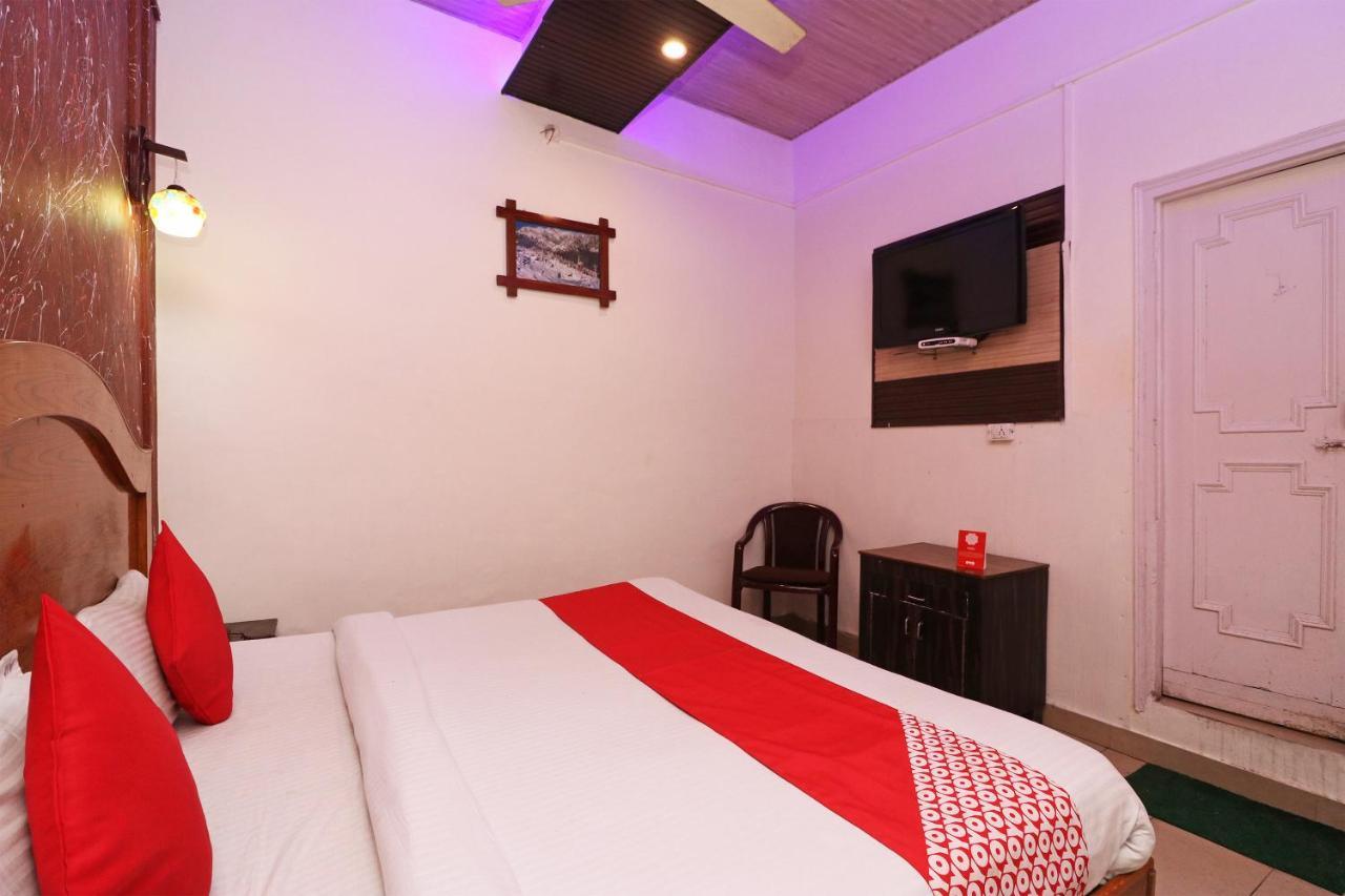 Oyo 77137 Hotle Castle Inn Mumbai Bagian luar foto