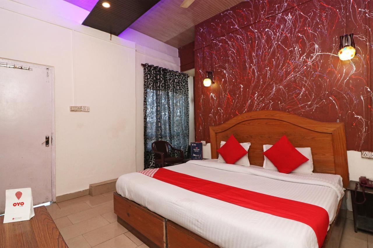 Oyo 77137 Hotle Castle Inn Mumbai Bagian luar foto